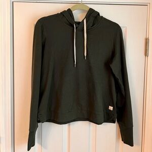 Vuori Women’s Halo Essential Hoodie in Aspen Heather